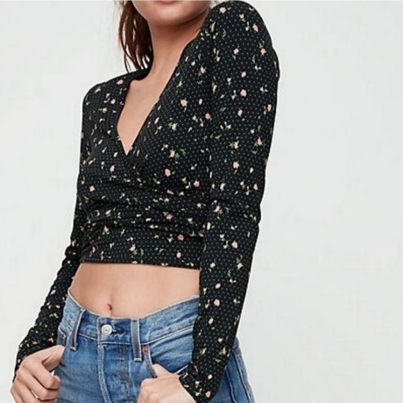 Aritzia Tops - Aritzia Sunday Best Black/Pink Floral Wrap Crop Top Size M
